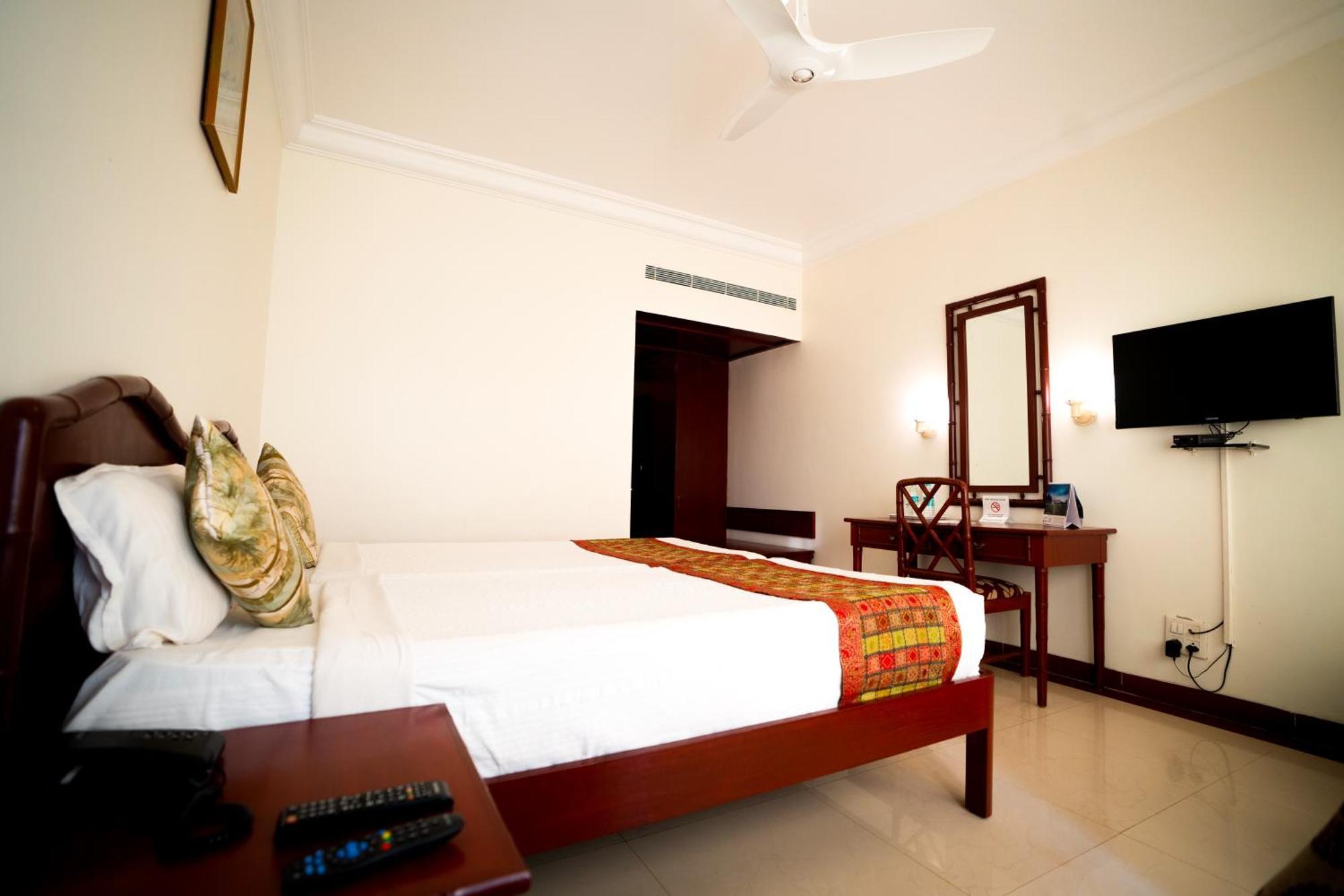 Rns Residency Sea View Hotel Mavalli Luaran gambar
